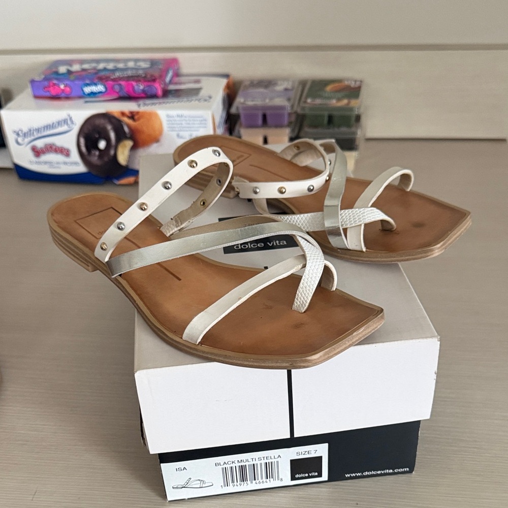 Dolce Vita Women's White and Tan Sandals
